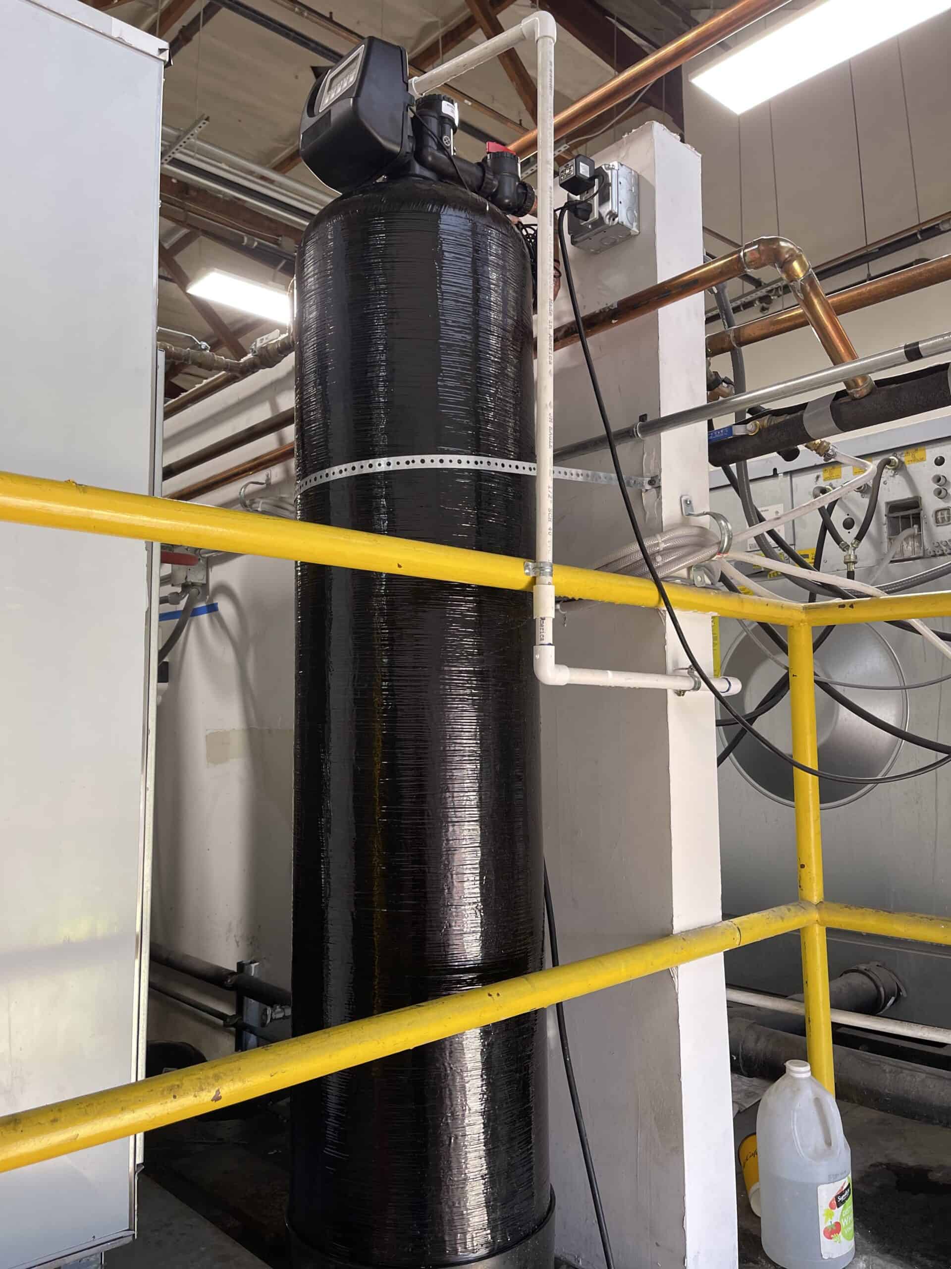 profile view of the Praz commercial system installed at a laundromat